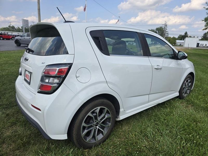 2018 Chevrolet Sonic LT photo 6