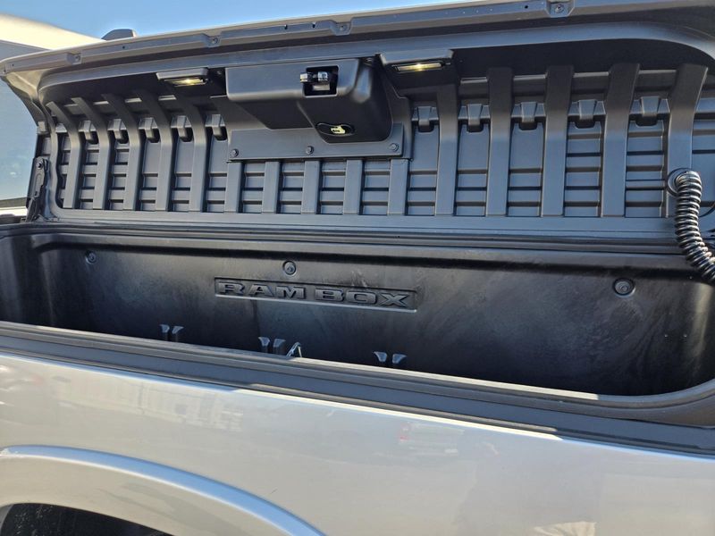 New 2026 RAM 1500 Big Horn Crew Cab 4x2 5'7' Box