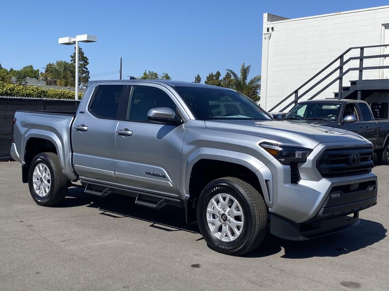 2025 Toyota Tacoma SR5Image 2