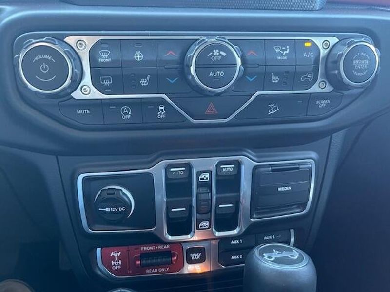 Used 2018 Jeep Wrangler Unlimited RubiconImage 17