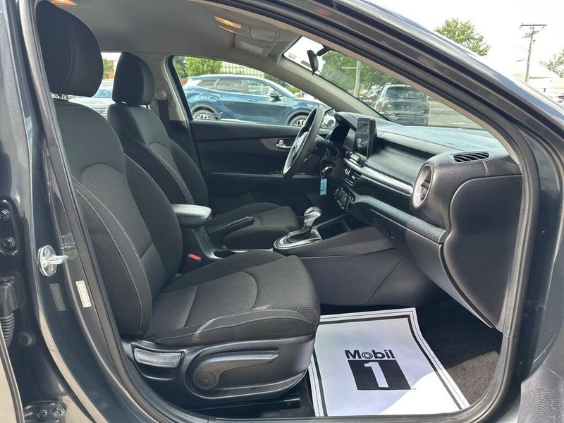 2019 Kia Forte LXSImage 16
