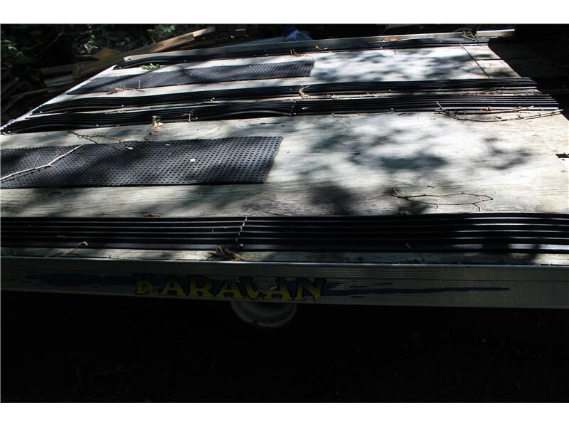 Used 2010 KARAVAN DOUBLE ATV&sol;SLED Image 5