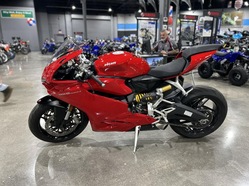 Used 2018 Ducati PANIGALE 959 Image 16