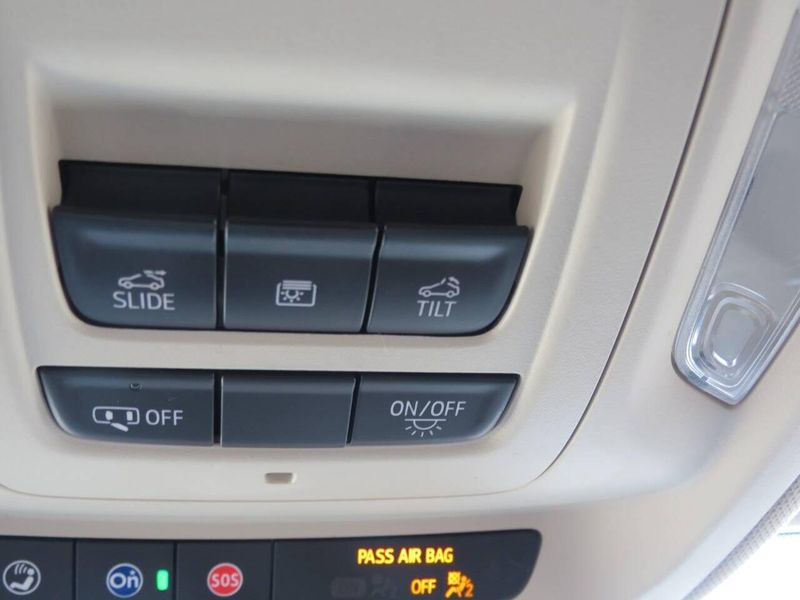 Used 2023 Buick Envision Essence AWD 4dr CrossoverImage 16