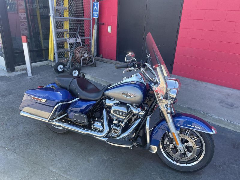 Used 2017 Harley-Davidson ROAD KING Image 27
