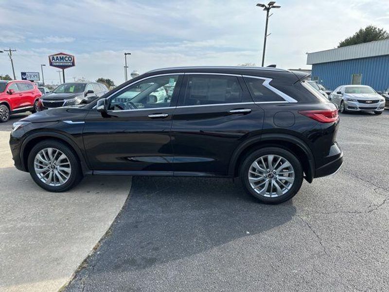 2023 INFINITI QX50 LuxeImage 4