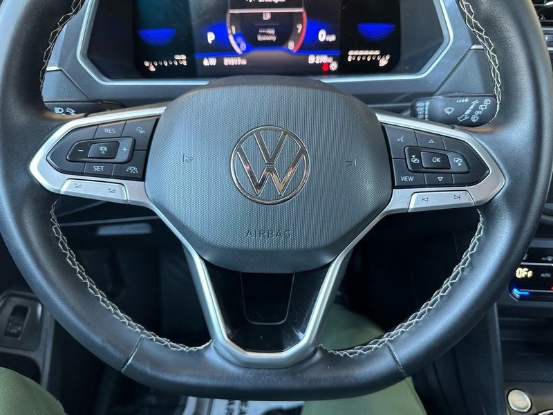 2022 Volkswagen Tiguan 2.0T SEImage 3