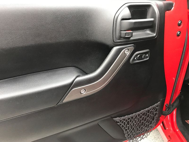 Used 2016 Jeep Wrangler JK SportImage 3