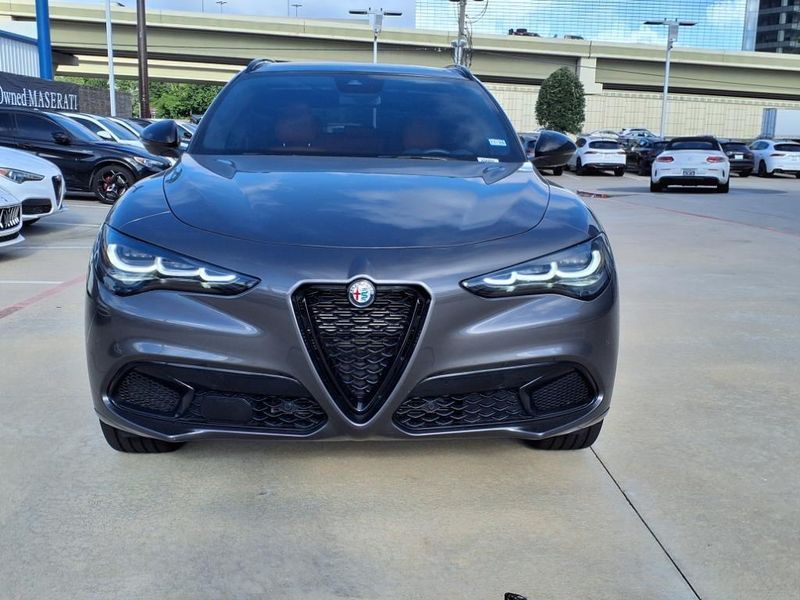 Used 2024 Alfa Romeo Stelvio TiImage 9