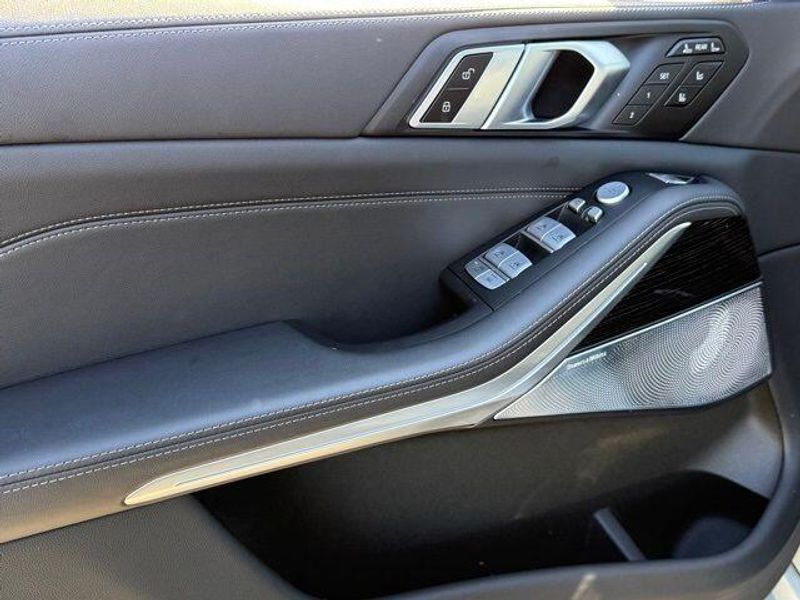 Used 2025 BMW X7 M60iImage 18