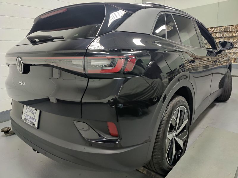 2023 Volkswagen ID.4 Pro S AWD 82kW w/Glass RoofImage 12
