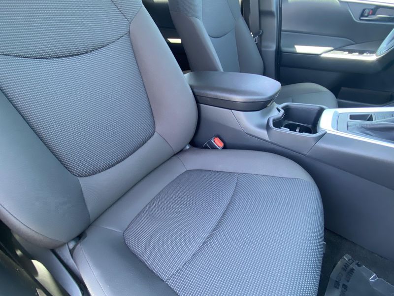 2025 Toyota RAV4 LEImage 11
