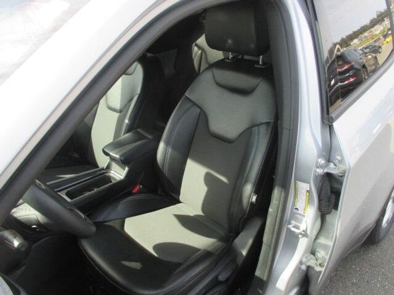 Used 2024 Jeep Compass LatitudeImage 15