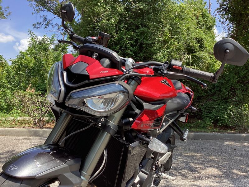 2025 Triumph Street Triple 765 RS