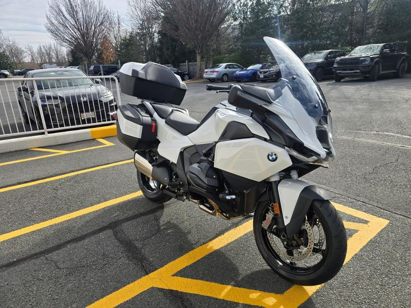 New 2026 BMW R1300RT Image 2