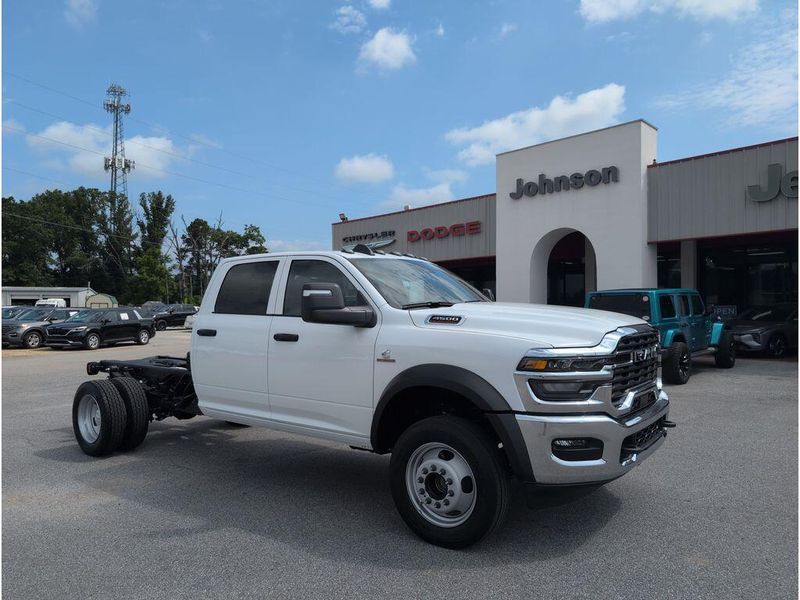 2025 RAM 4500 Tradesman Chassis Crew Cab 4x4 60