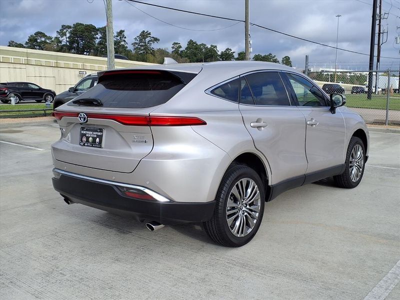 Used 2022 Toyota Venza XLEImage 6