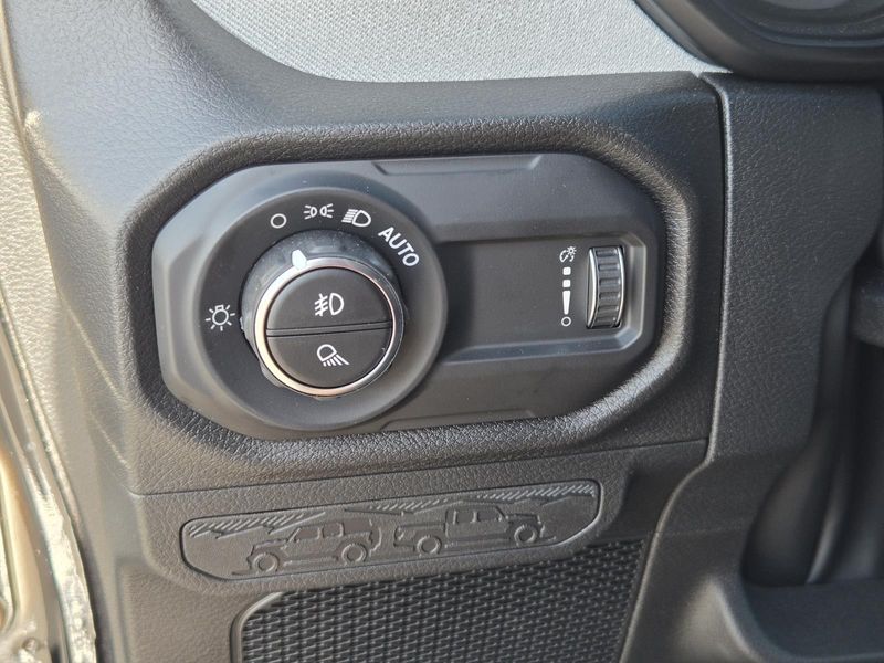 New 2026 Jeep Gladiator Sport S 4x4