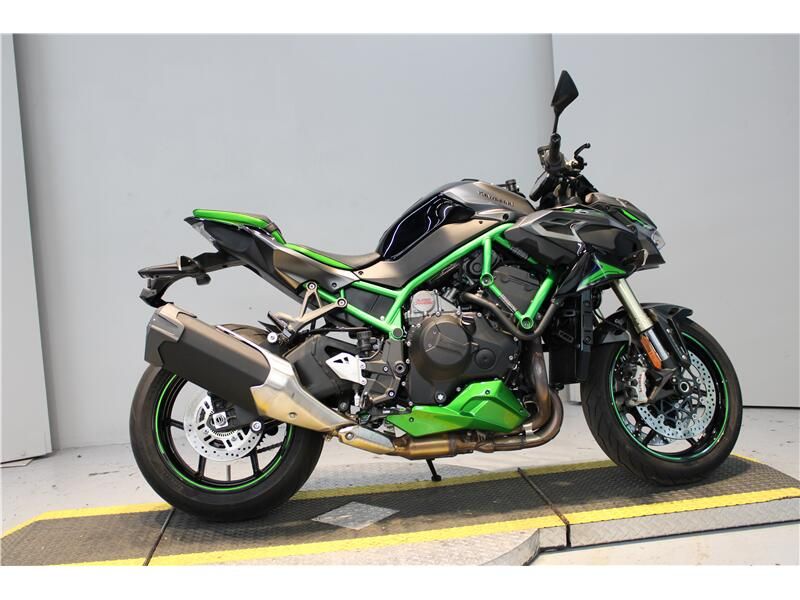 New 2024 Kawasaki Z H2 | Greater Boston Motorsports