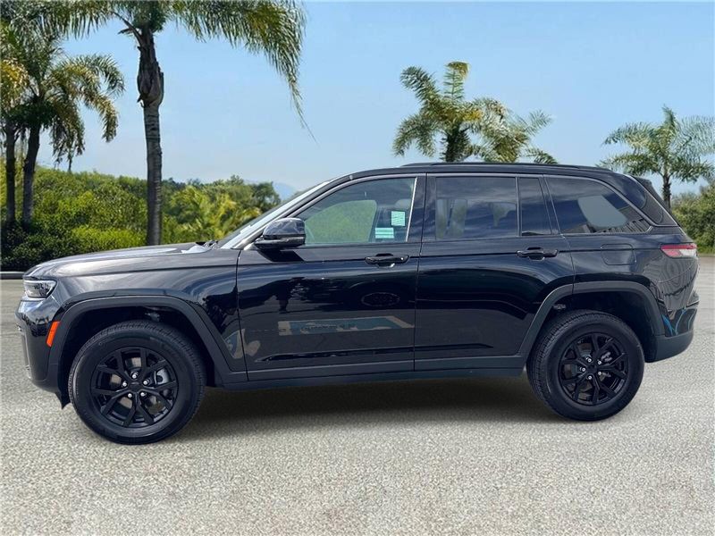 New 2026 Jeep Grand Cherokee Laredo Altitude 4x4