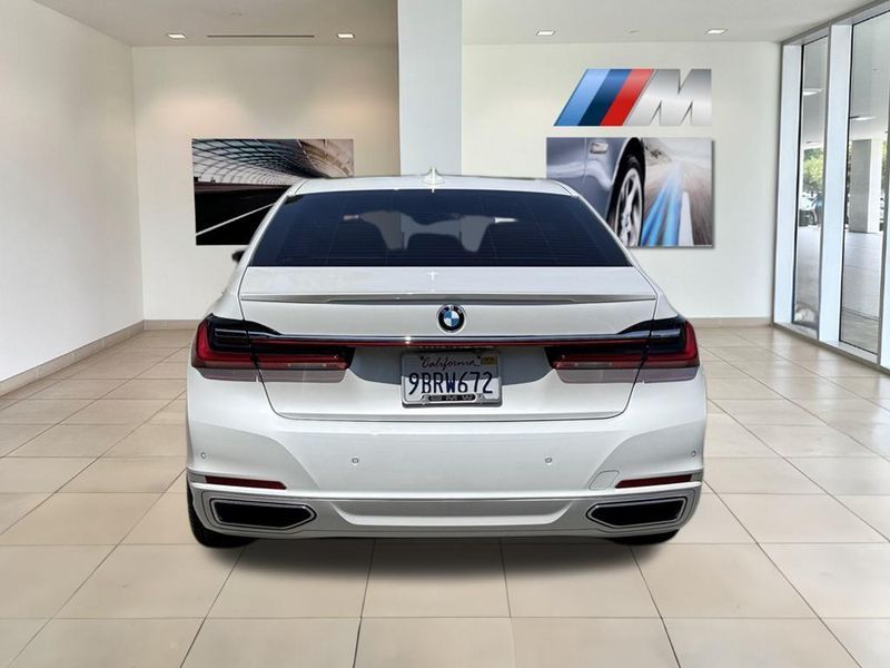 2022 BMW 7 Series 740iImage 7