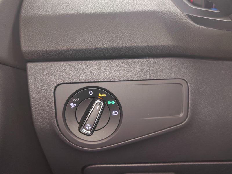 Used 2024 Volkswagen Tiguan AWD SEL R-Line w/Sunroof/NavImage 33