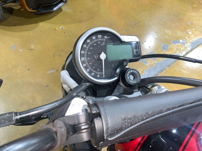 New 2025 Triumph SCRAMBLER 400 X Image 15