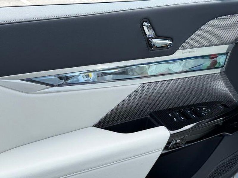 Used 2024 BMW i7 xDrive60Image 18