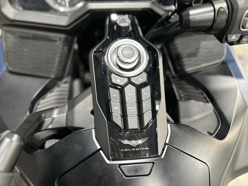 Used 2022 Honda GOLDWING DCT Image 6