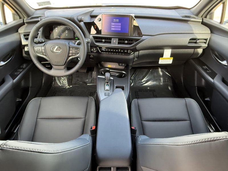 New 2026 Lexus UX 300hImage 27
