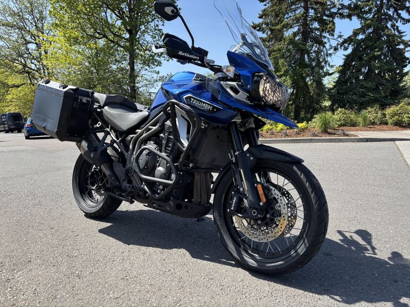 2017 Triumph Explorer XCx LRH 