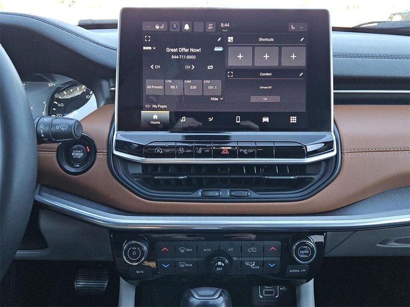 2023 Jeep Compass LimitedImage 13