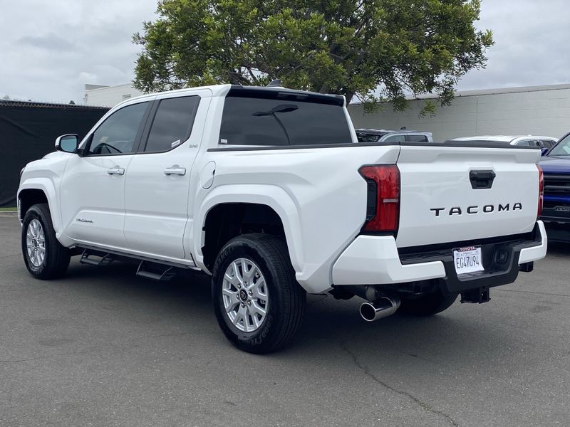 Used 2025 Toyota Tacoma SR5Image 5
