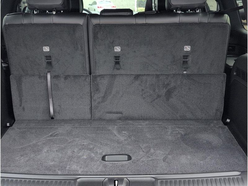 2026 Jeep Grand Wagoneer 4x2Image 37