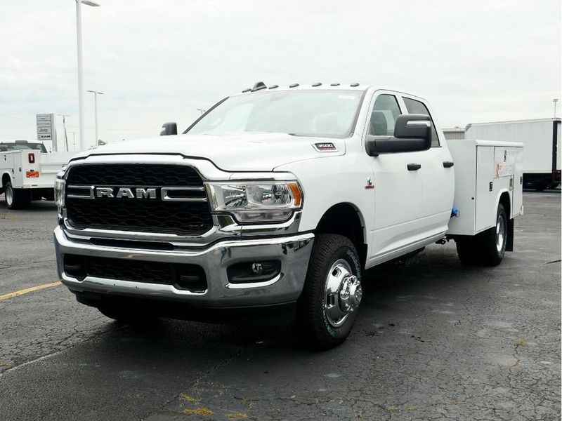 2024 RAM 3500 Tradesman Crew Cab Chassis 4x4 60