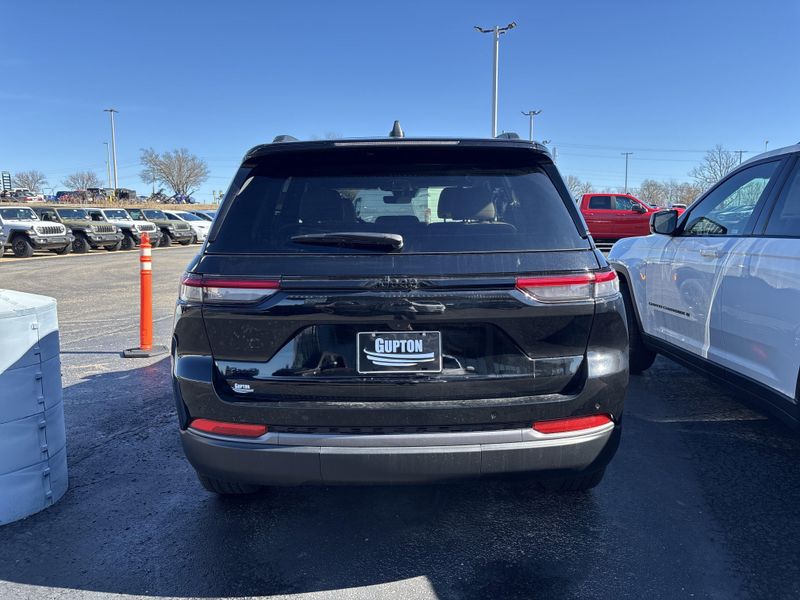 New 2026 Jeep Grand Cherokee Limited 4x4Image 8