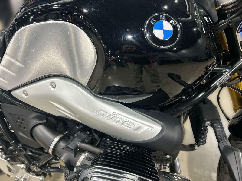 2021 BMW R nineT Image 24