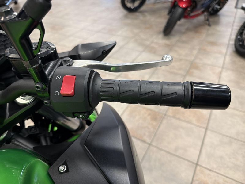 Used 2024 Kawasaki Z500 ABS Image 24