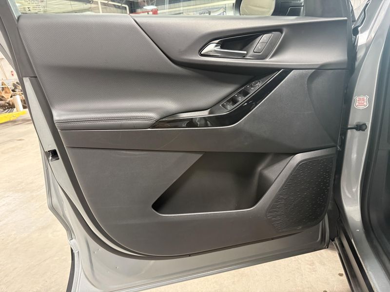 Used 2025 Chevrolet Equinox AWD LTImage 19