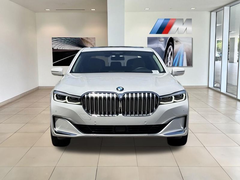 2022 BMW 7 Series 740iImage 3
