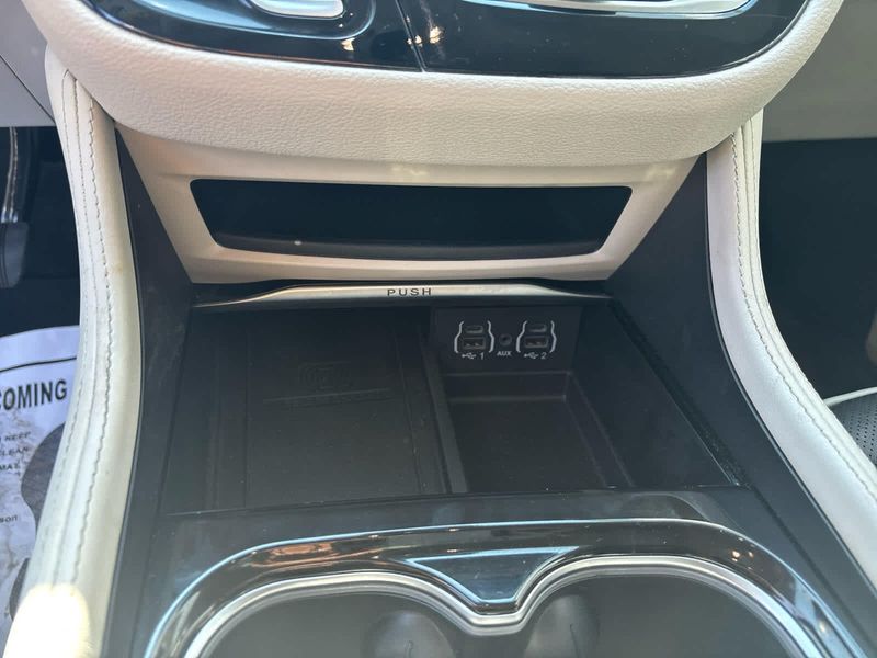 2023 Chrysler Pacifica Limited photo 15