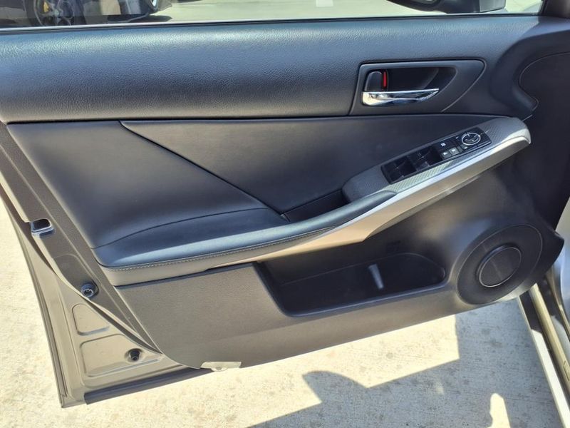 2015 Lexus IS 250 250Image 16