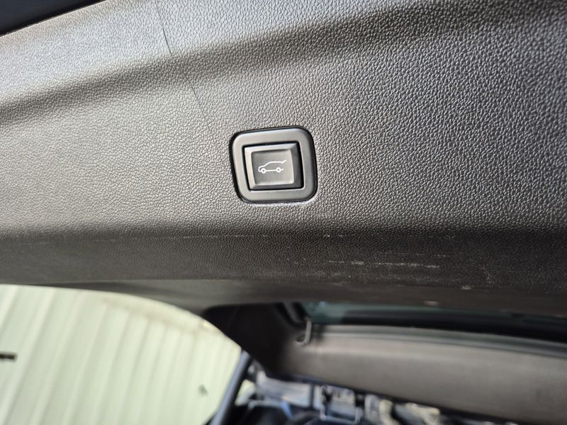 Used 2021 Chevrolet Tahoe High CountryImage 18