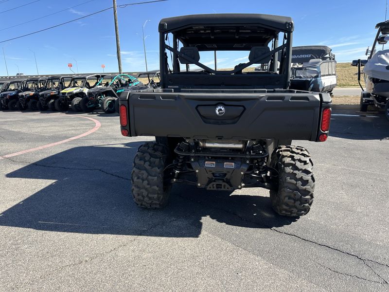 2025 CAN-AM DEFENDER MAX XT HD9 STEALTH BLACK in a STEALTH BLACK exterior color. Family PowerSports (877) 886-1997 familypowersports.com 