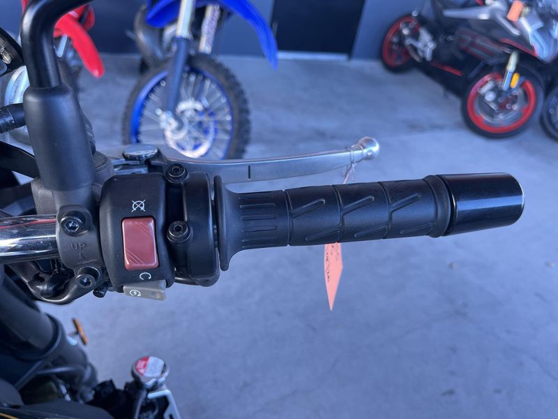 Used 2021 Kawasaki Z900RS ABS Image 22