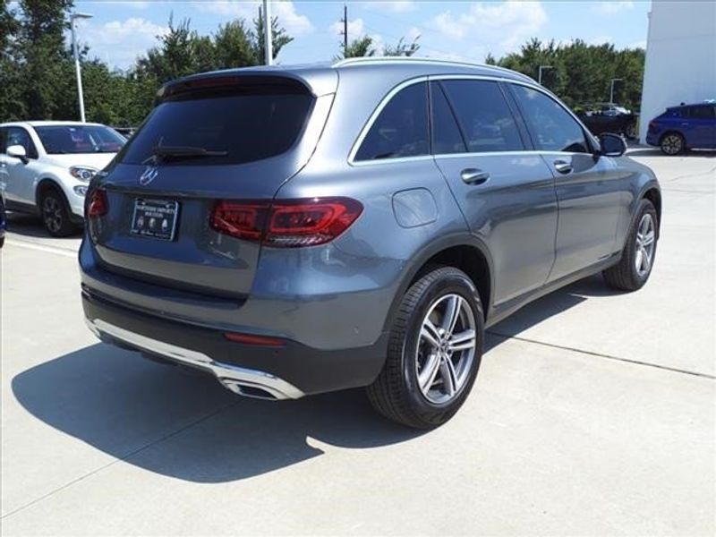 2022 Mercedes-Benz GLC 300 300Image 2