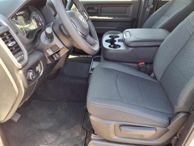 2025 Ram 2500 Tradesman photo 8
