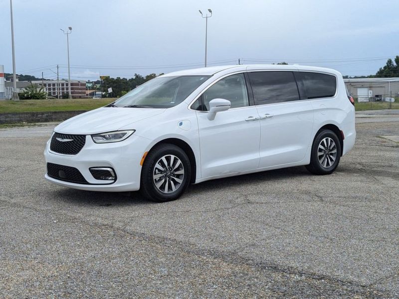 2022 Chrysler Pacifica Hybrid Touring LImage 7