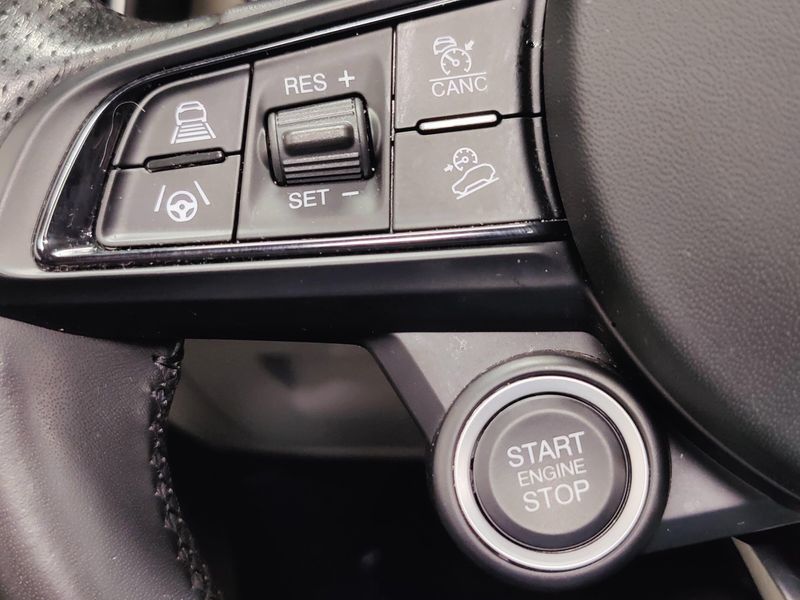 Used 2020 Alfa Romeo Stelvio Ti AWD w/Sunroof & NavImage 12