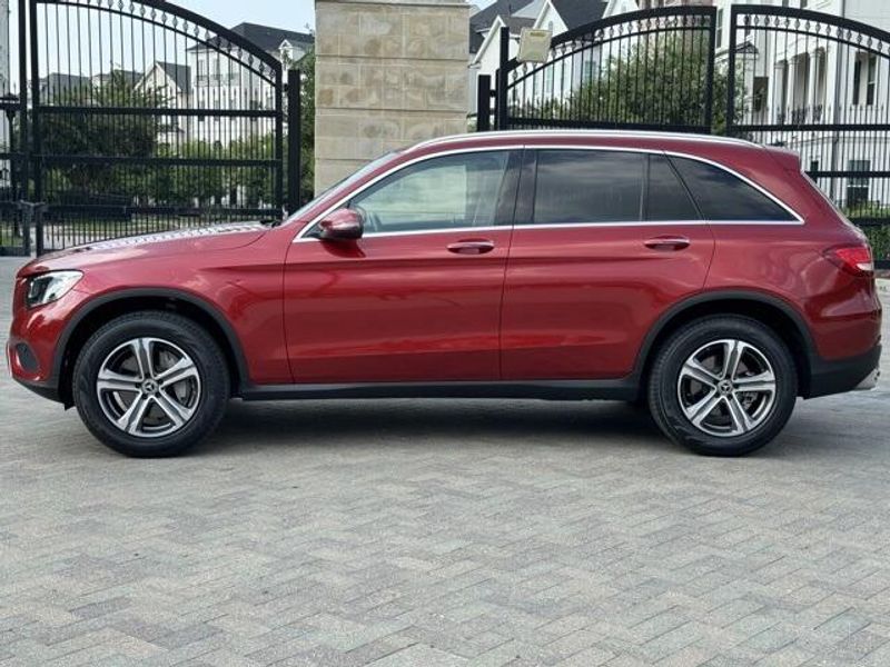 2019 Mercedes-Benz GLC 300Image 11